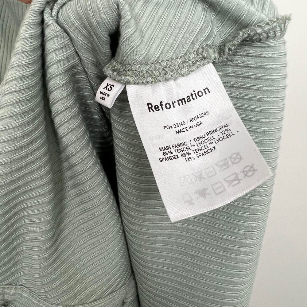 Reformation Ribbed Dress - Picture 4 of 4